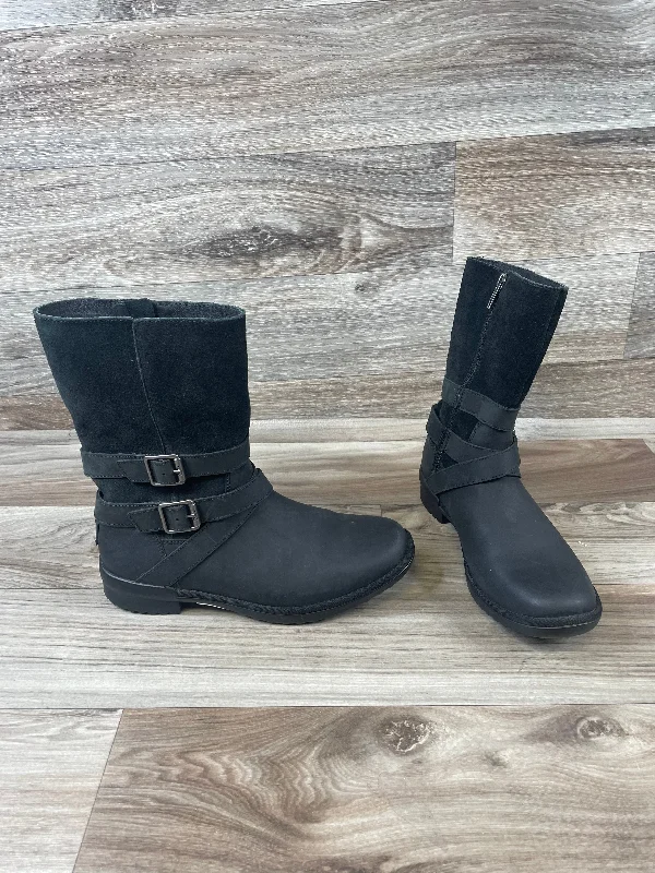 Boots Designer By Ugg In Black, Size: 8