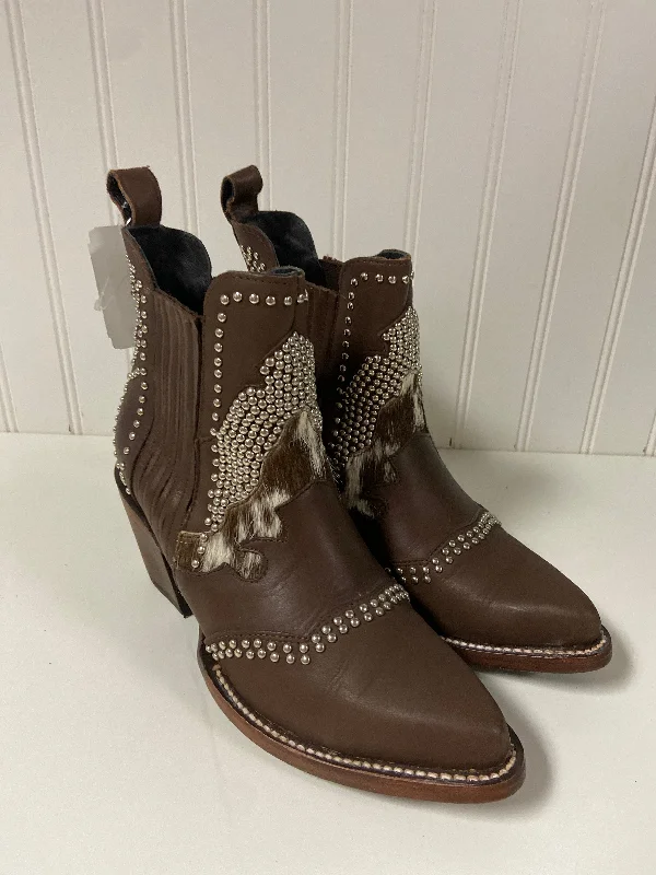 Boots Leather By Cmb In Brown, Size: 6