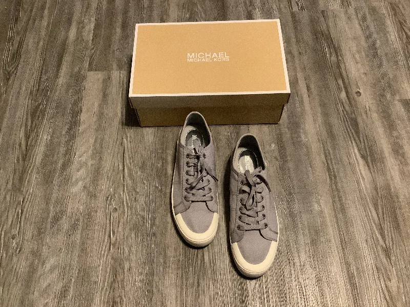 Shoes Sneakers By Michael Kors In Grey, Size: 8.5