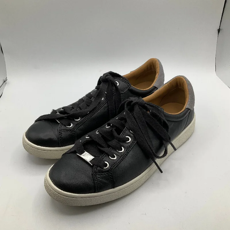 Shoes Sneakers By Ugg In Black, Size: 10